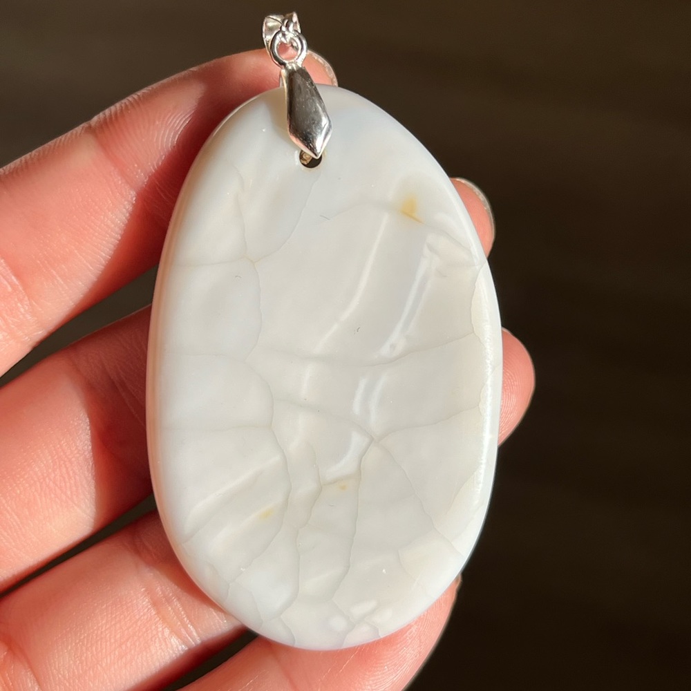 Silver plated banded agate pendant‎